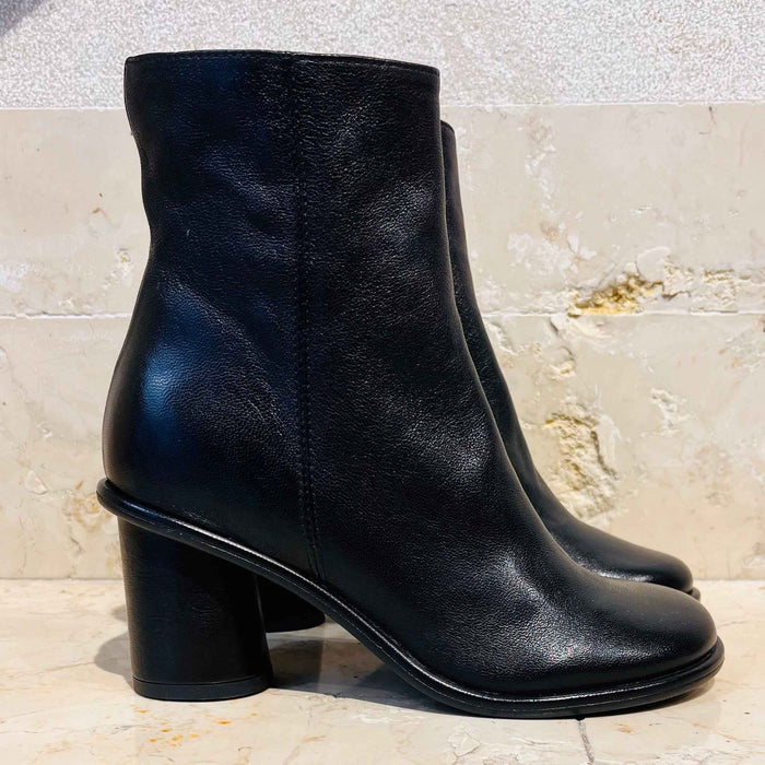 Stivaletto in pelle