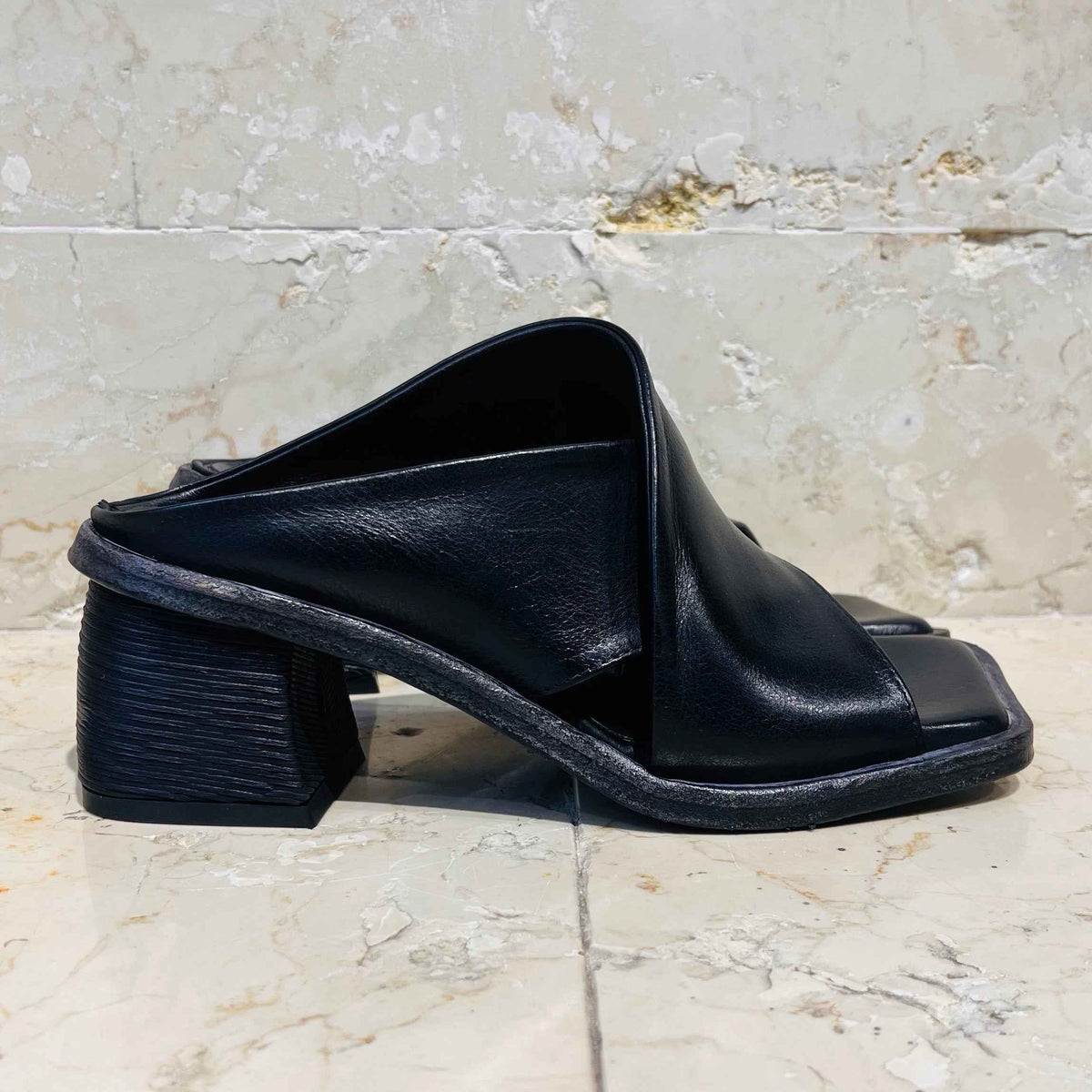 Sandali in pelle