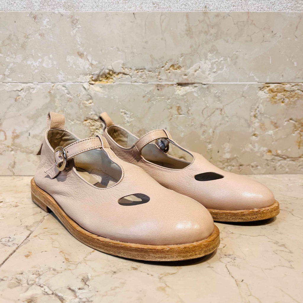 Scarpa in pelle tinta osso