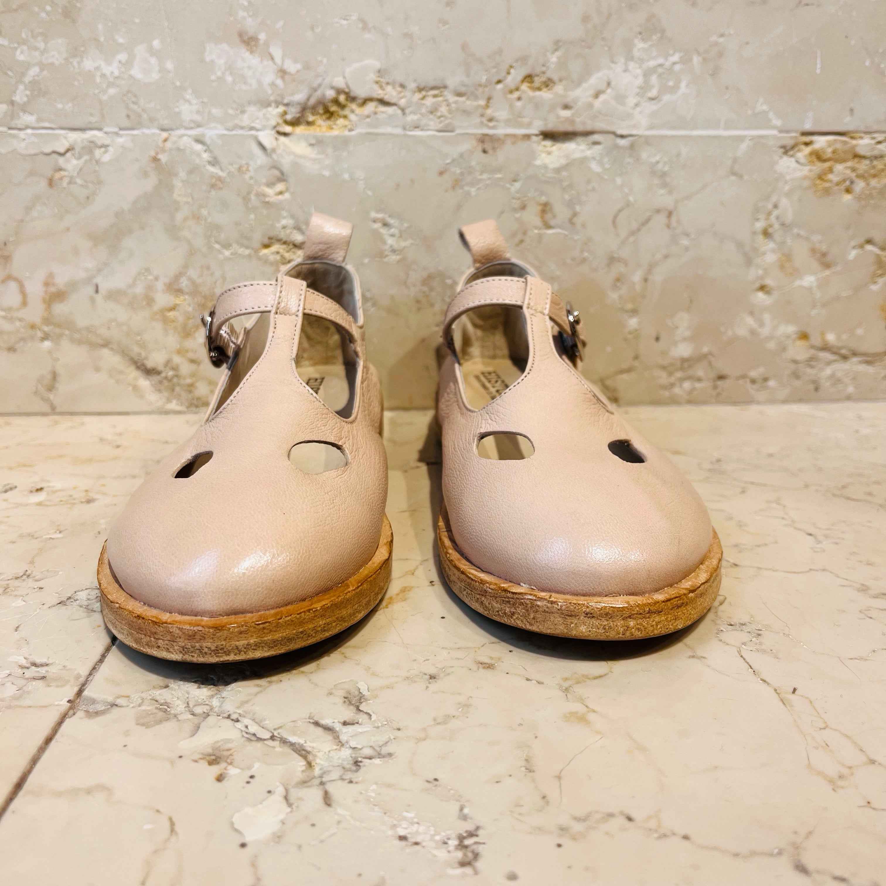 Scarpa in pelle tinta osso